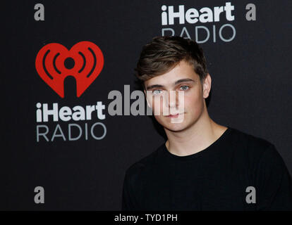 Dutch DJ Martin Garrix arrive pour l'iHeartRadio Music Festival à la T-Mobile Arena de Las Vegas, Nevada le 23 septembre 2016. Photo de James Atoa/UPI Banque D'Images