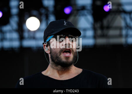 La chanteuse de country Sam Hunt effectue au Village de jour iHeartRadio Concerts à Las Vegas, Nevada le 24 septembre 2016. Photo de James Atoa/UPI Banque D'Images