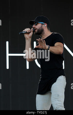 La chanteuse de country Sam Hunt effectue au Village de jour iHeartRadio Concerts à Las Vegas, Nevada le 24 septembre 2016. Photo de James Atoa/UPI Banque D'Images