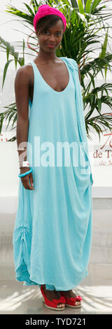 L'actrice Fatou N'Diaye de la série télévisée française Tropiques Tropiques Amers (Amersa)' arrive à être pris en photo lors de la 47e Festival de Télévision de Monte-Carlo à Monte Carlo, Monaco le 11 juin 2007. (Photo d'UPI/David Silpa) Banque D'Images