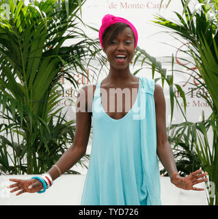 L'actrice Fatou N'Diaye de la série télévisée française Tropiques Tropiques Amers (Amersa)' arrive à être pris en photo lors de la 47e Festival de Télévision de Monte-Carlo à Monte Carlo, Monaco le 11 juin 2007. (Photo d'UPI/David Silpa) Banque D'Images