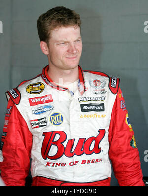 Le pilote de NASCAR Nextel Cup de Dale Earnhardt Jr. se prépare à une séance de test à l'Homestead-Miami Speedway, à Homestead, Floride, le 9 novembre 2005. (Photo d'UPI/Michael Bush) Banque D'Images