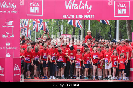 Andrew Strauss et l'Angleterre l'équipe de la Coupe du Monde de la CCI participent à la vitalité 2019 Ruth Strauss Westminster Mile comprend : Atmosphère Où : London, Royaume-Uni Quand : 26 mai 2019 Crédit : John Rainford/WENN Banque D'Images