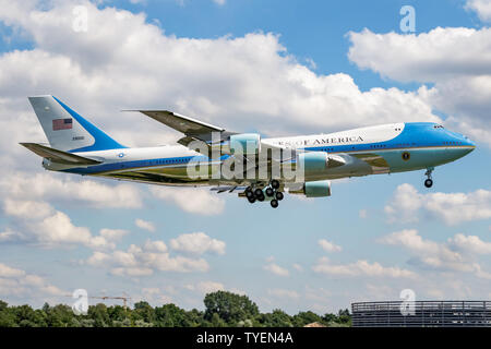 Hambourg / ALLEMAGNE - Juillet 6, 2017 : United States Air Force USAF Boeing 747-200 VC-25A Air Force One 92-9000 avion du passager avec le président américain onb Banque D'Images