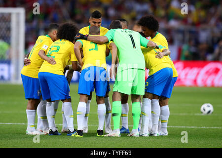 Le Brésil s'entasser devant la Coupe du Monde 2018 Groupe E match au stade Spartak de Moscou, Russie le 27 juin 2018. Le Brésil a battu la Serbie 2-0 pour se qualifier pour la ronde de 16. Photo de Chris Brunskill/UPI Banque D'Images