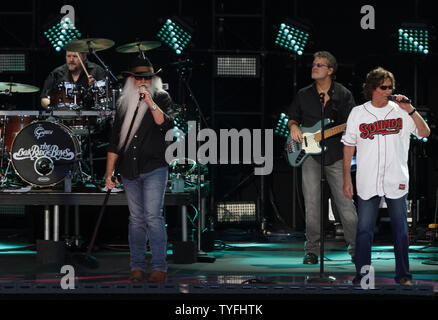 Country Music Band The Oak Ridge Boys effectuer pendant le CMA Music Festival à Nashville, Tennessee, le 12 juin 2015. Photo de John Sommers II/UPI Banque D'Images