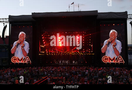 Country Music Band The Oak Ridge Boys effectuer pendant le CMA Music Festival à Nashville, Tennessee, le 12 juin 2015. Photo de John Sommers II/UPI Banque D'Images