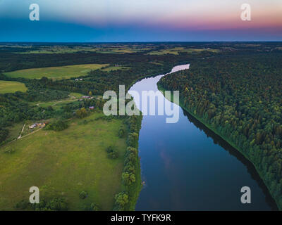 Vue aérienne de la rivière Nemunas en Lituanie Banque D'Images