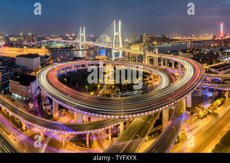 Nampu Bridge avec feux lumineux Banque D'Images