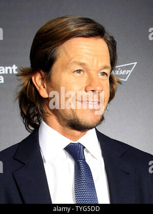 L'acteur Mark Wahlberg assiste à la première de the motion picture thriller 'Deepwater Horizon' au Orpheum Theatre de New Orleans le 19 septembre 2016. Scénario : une histoire situé sur la plate-forme de forage en mer, de la plateforme Deepwater Horizon qui a explosé en avril 2010 et créé le pire déversement de pétrole dans l'histoire américaine. Photo par AJ Sisco/UPI Banque D'Images