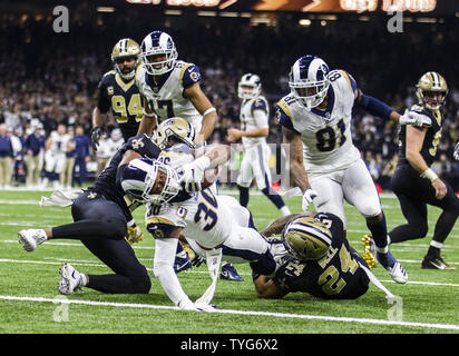 Los Angeles Rams running back Todd Gurley (30) marque contre les New Orleans Saints vers la fin du premier semestre à la Mercedes-Benz Superdome de la Nouvelle Orléans le 20 janvier 2019. Photo par Mark Wallheiser/UPI Banque D'Images