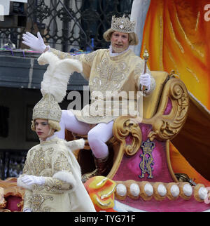 Rex, roi de des défilés du Carnaval à St Charles Ave à la Nouvelle Orléans le 5 mars 2019. Rex a fait sa première apparition en 1872. Photo par AJ Sisco/UPI Banque D'Images