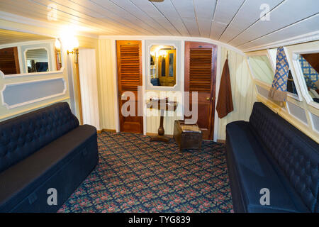 Mesdames Boudoir chambre / chambres salon avec canapé pour les passagers de première classe à bord du SS Great Britain. Promenade à bord de la plate-forme berline SS Great Britain. Navire navire de Brunel Brunel est maintenant un musée attraction en Bristol. Royaume-uni (109) Banque D'Images