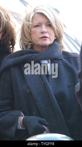 Martha Stewart arrive sur le 29 janvier 2004 au Palais fédéral de New York pour son procès pour fraude en valeurs mobilières.Témoignage par le témoin clé du gouvernement Douglas Faneuil contre Stewart a été retardée. (UPI/Ezio Petersen) Banque D'Images