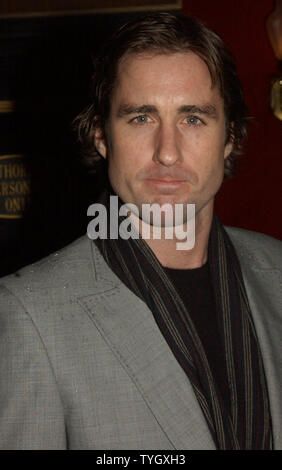 L'acteur Luke Wilson assiste à la 12/9/04 New York premiere pour le film 'La vie' qui aquatique étoile son frère Owen Wilson et Bill Murray. (Photo d'UPI/Ezio Petersen) Banque D'Images