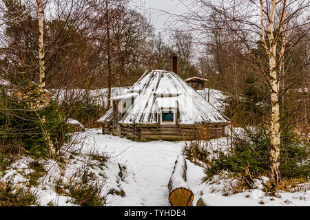 Sami une maison en bois en plein air de Skansen, Stockholm, Suède. Janvier 2019. Banque D'Images