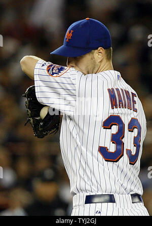 Mets de New York John Maine réagit à la 5e manche contre les Yankees de New York au Shea Stadium de New York le 20 mai 2007. (Photo d'UPI/John Angelillo) Banque D'Images