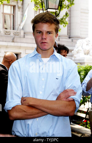 Cody Gifford arrive pour la conférence de presse annonçant le partenariat entre le Pro Football Hall of Fame et le Musée National du Sport à Bowling Green Park à New York le 19 juin 2007. (Photo d'UPI/Laura Cavanaugh) Banque D'Images