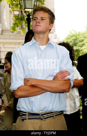 Cody Gifford arrive pour la conférence de presse annonçant le partenariat entre le Pro Football Hall of Fame et le Musée National du Sport à Bowling Green Park à New York le 19 juin 2007. (Photo d'UPI/Laura Cavanaugh) Banque D'Images