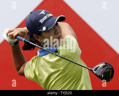 Birdie Kim tees off sur le premier trou lors du premier tour de l'ensemble HSBC World Match Play Championship au Country Club Wykagyl à New Rochelle, New York le 19 juillet 2007. (Photo d'UPI/John Angelillo) Banque D'Images