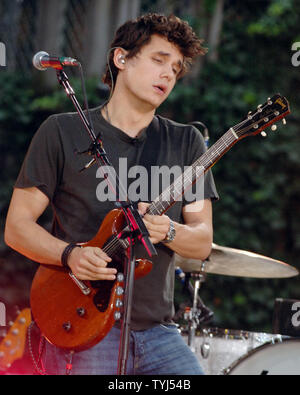 John Meyer effectue dans l'ABC Good Morning America concert series tenue à New York's Bryant Park sur juillet 20,2007. (Photo d'UPI/Ezio Petersen) Banque D'Images