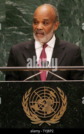 René Garcia Préval, Président de la République d'Haïti, s'adresse à la 62e session de l'Assemblée générale à l'Organisation des Nations Unies le 26 septembre 2007 à New York. (Photo d'UPI/Monika Graff) Banque D'Images