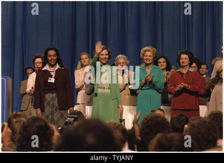 Rosalynn Carter à l'échelle nationale Conférence de femmes avec Betty Ford et Ladybird Johnson. Banque D'Images