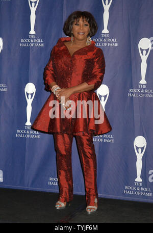 Patti LaBelle fait une apparition dans la salle de presse au 23e Rock and Roll Hall of Fame du Waldorf Astoria à New York le 10 mars 2008. (Photo d'UPI/Joie Scheller) Banque D'Images