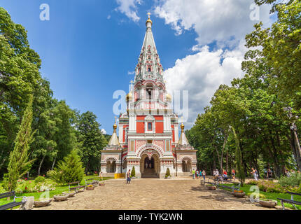 L'Shipka Memorial Church ou Shipka monastère est une église orthodoxe bulgare construit près de la ville de Shipka Banque D'Images