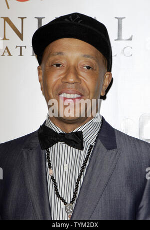 Russell Simmons arrive à la 25e Grande Légendes sportives Le dîner au profit du Buoniconti Fund pour guérir la paralysie du Waldorf Astoria à New York le 27 septembre 2010. UPI/John Angelillo Banque D'Images