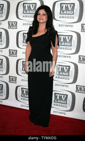 Valerie Bertinelli arrive pour la TV Land Awards au Jacob Javits Center à New York le 10 avril 2011. UPI /Laura Cavanaugh Banque D'Images