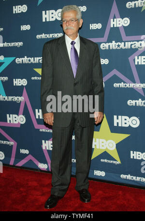 Bill Nelson, président et chef de la direction de la chaîne HBO, arrive pour l 'entourage' premiere au Beacon Theatre le 19 juillet 2011 à New York. UPI /Monika Graff. Banque D'Images