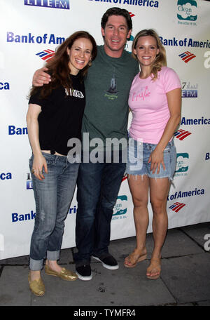 Le cast de 'Wicked' Teal Wicks, Richard Blake et Katie Rose Clarke assister à 106,7 FM Lite's 'Broadway dans Bryant Park' dans Bryant Park à New York le 4 août 2011. UPI /Laura Cavanaugh Banque D'Images