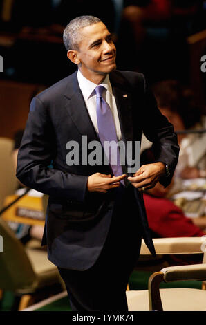 Le président américain Barack Obama s'approche du podium pour fournir l'adresse est la 66ème session de l'Assemblée générale des Nations Unies à l'ONU le 21 septembre 2011 à New York. UPI/Monika Graff Banque D'Images