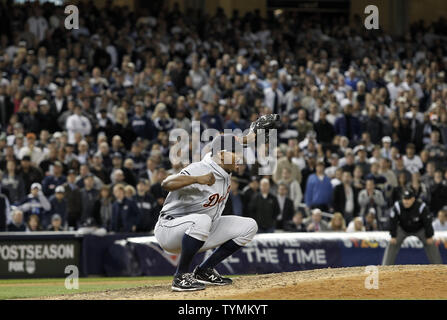 Plus près des Detroit Tigers Jose Valverde réagit après le match contre les Yankees de New York dans le jeu 5 de l'ALDS au Yankee Stadium de New York le 6 octobre 2011. Les Tigres défait les Yankees 3-2 et gagner la série en 5 matchs. UPI/John Angelillo Banque D'Images