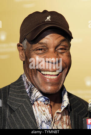 Danny Glover arrive à la Rolex Mentor & Protege Arts Initiative Célébration au Lincoln Center de New York le 14 novembre 2011. UPI/John Angelillo Banque D'Images