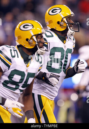 Green Bay Packers Donald Driver réagit après un touché au quatrième trimestre contre les Giants de New York au cours de la semaine 13 de la saison NFL à MetLife Stadium à East Rutherford, New Jersey le 4 décembre 2011. Les Packers défait les géants 38-35 et rester invaincu pour la saison à 12-0. UPI /John Angelillo Banque D'Images