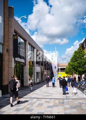 Le centre commercial et de loisirs de pont trimestre, le lexique, Mall, Bracknell, Berkshire, Angleterre, RU, FR. Banque D'Images