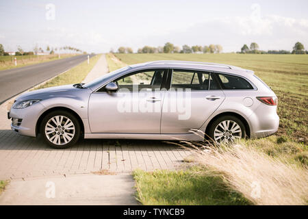 Septembre 2018, Ustka, Pologne : Mazda 6 modèle 2008 - Immobilier, GH Banque D'Images