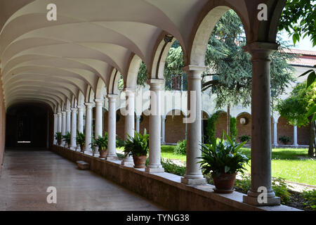 L'armenian île de Saint Lazar- une petite île de la lagune vénitienne. L'Eglise arménienne sur San Lazzaro degli Armeni à Venise. Banque D'Images