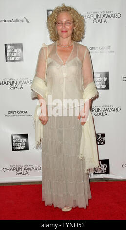 Amy Irving arrive au 40e Gala annuel de Chaplin où Barbra Streisand est honoré au Lincoln Center le 22 avril 2013 à New York. UPI/Monika Graff Banque D'Images