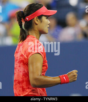 Na Li de la Chine célèbre après avoir gagner un jeu de Jelena Jankovic de la Serbie dans la première série de quatrième ronde de l'action au U.S. Open Championship tenue à l'USTA Billie Jean King National Tennis Center le 1 septembre 2013 à New York. Photo UPI/Monika Graff Banque D'Images