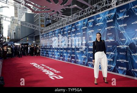 Selita Ebanks arrive sur le tapis rouge à l'Extraordinaire Spider-Man 2 première au Ziegfeld Theatre à New York le 24 avril 2014. UPI/John Angelillo Banque D'Images