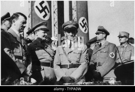 La DEUXIÈME GUERRE MONDIALE : l'Europe : l'Allemagne nazie ; Hiérarchie : Hitler, Goering, Goebbels, Hess ; la situation ans p143 Banque D'Images