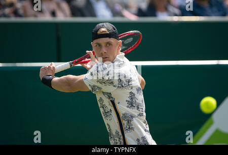 Slough, Royaume-Uni. 26 Juin, 2019. Denis Shapovalov du Canada au cours de l'événement d'exposition 2019 Tennis BOODLES à Stoke Park, Slough, Angleterre le 26 juin 2019. Photo par Andy Rowland. Credit : premier Media Images/Alamy Live News Banque D'Images