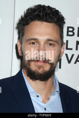 James Franco arrive sur le tapis rouge à la première de 'l'Adderall Diaries" au 2015 Tribeca Film Festival à New York le 16 avril 2015. Photo par Dennis Van Tine/UPI Banque D'Images