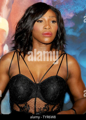 Serena Williams arrive sur le tapis rouge à la 2015 Sports Illustrated du sportif de l'année Cérémonie à Pier 60 à Chelsea Piers, à New York le 15 décembre 2015. Serena Williams est le gagnant de cette années au sportif de l'année. Photo par Dennis Van Tine/UPI Banque D'Images