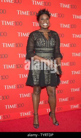 Leslie Jones arrive sur le tapis rouge à la fois 100 Gala au Frederick P. Rose Hall, Maison du Jazz at Lincoln Center, à New York le 26 avril 2017. 100 Temps célèbre TIME Magazine's liste des 100 personnes les plus influentes dans le monde. Photo par Bryan R. Smith/UPI Banque D'Images