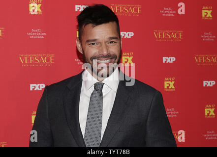 Ricky Martin arrive sur le tapis rouge à 'l'Assassinat de Gianni Versace : American Crime Story" Metrograph au dépistage de New York le 11 décembre 2017 dans la ville de New York. Photo de John Angelillo/UPI Banque D'Images