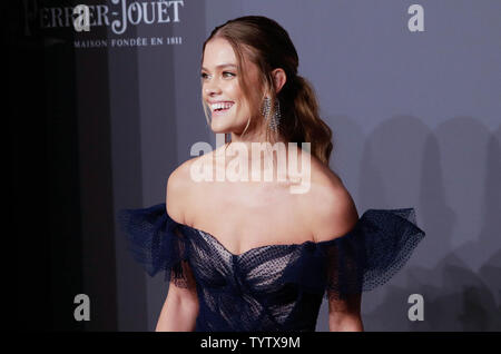 Nina Agdal arrive sur le tapis rouge à l'amfAR Gala 2019 de New York à Cipriani Wall Street le 6 février 2019 à New York. Photo de John Angelillo/UPI Banque D'Images
